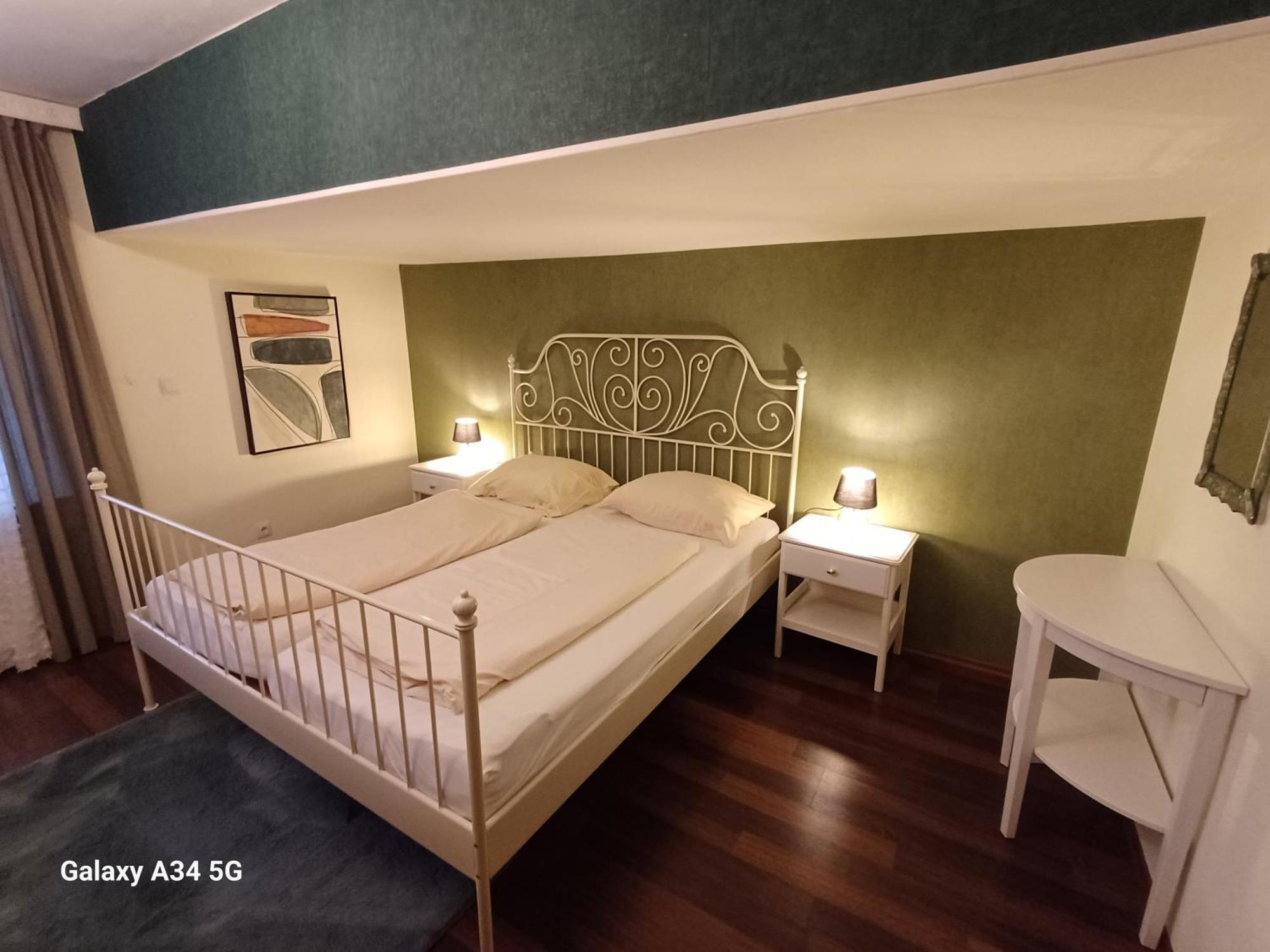 ザルツブルク Haus Am Moos Bed & Breakfast エクステリア 写真
