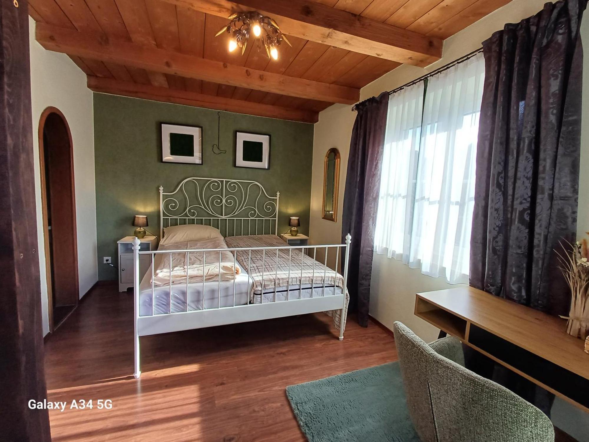 ザルツブルク Haus Am Moos Bed & Breakfast エクステリア 写真